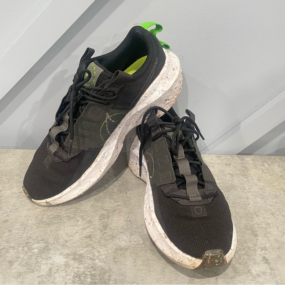 Nike Crater Impact | Black  and Green Sneakers | Size 8
